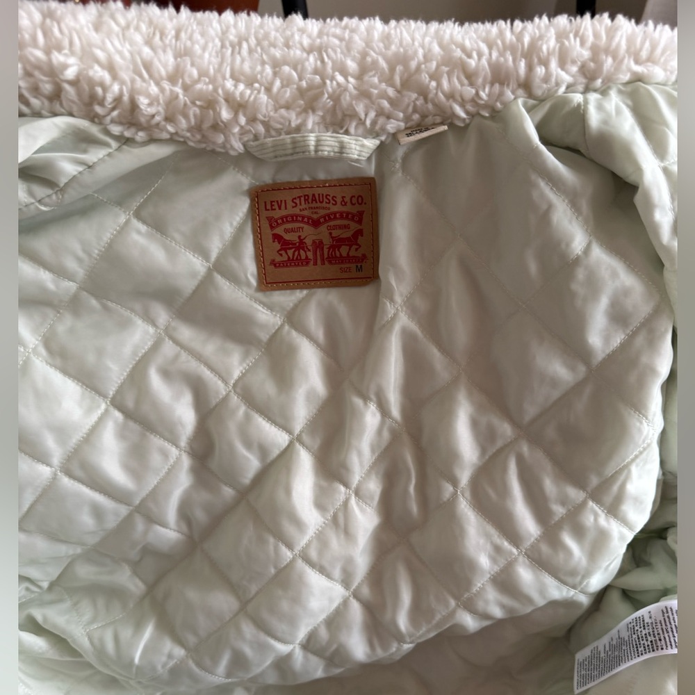 Levi's Women's Mint Green Ex Boyfriend Corduroy Sherpa Jacket Size Medium EUC - Picture 4 of 8